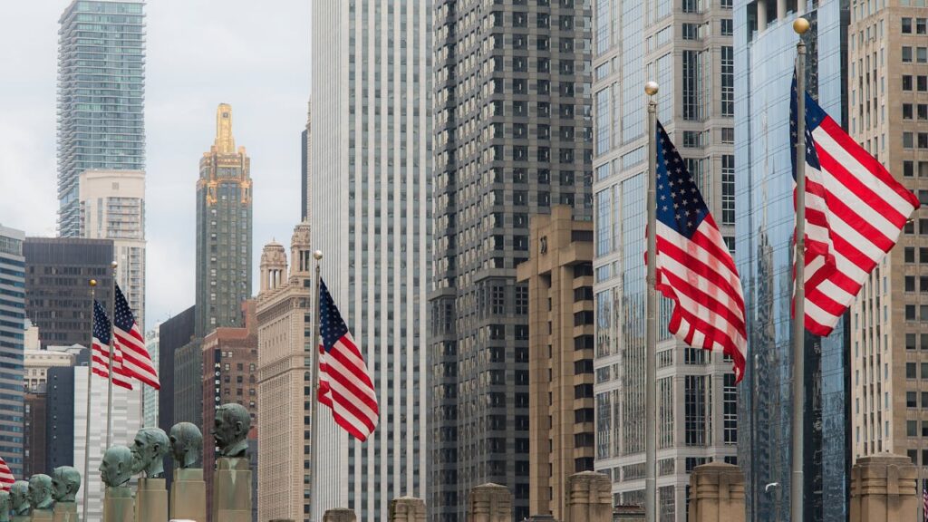 Photo of American city skyline highlighting office buildings representing Canadians looking to obtain a US work visa